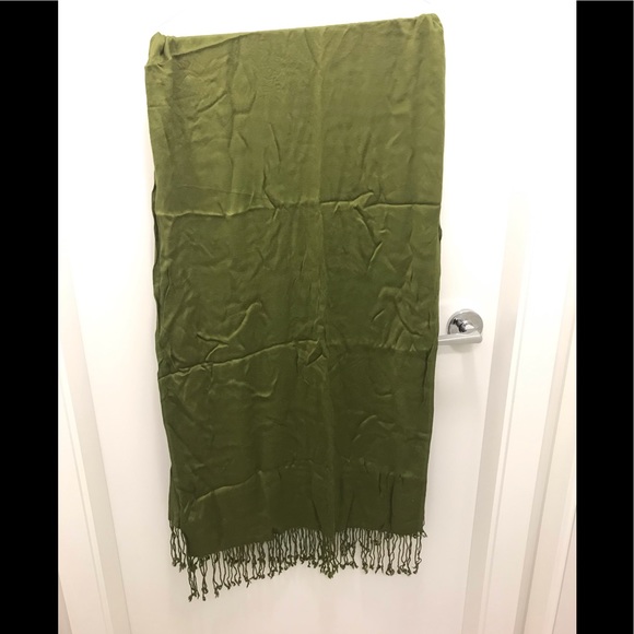 ❤️Olive green scarf - Picture 1 of 1